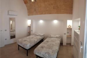 Villa Pescoluse with Pool and Sea View - Happy Rentals