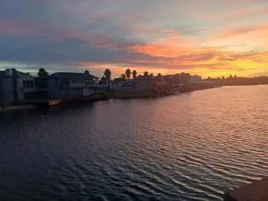 33 Kingston Place, Marina Martinique - Aston Bay