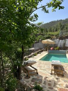 Rosas märchenhafte Finca mit Pool