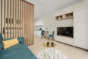 Old Town River Suite with Balcony & Parking Wrocław by Noclegi Renters