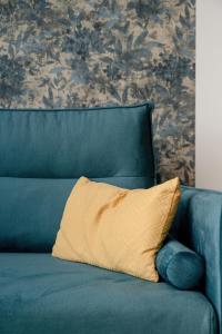 Old Town River Suite with Balcony & Parking Wrocław by Noclegi Renters