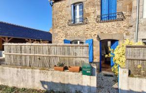 2 Bedroom Nice Home In Taden