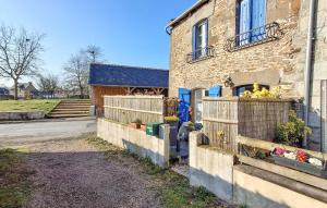 Maisons de vacances 2 Bedroom Nice Home In Taden : photos des chambres