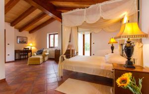 Lovely Home In Koromacno With Wifi