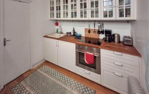 2 Bedroom Nice Home In Taden