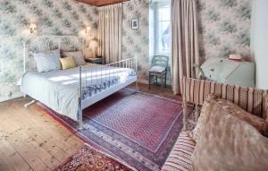 Maisons de vacances 2 Bedroom Nice Home In Taden : photos des chambres