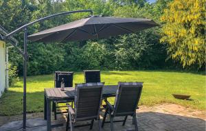 2 Bedroom Nice Home In Roslev