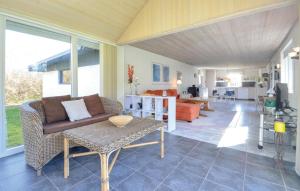 2 Bedroom Nice Home In Roslev