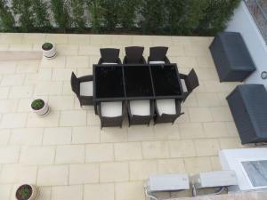 Luxury Villa with Private pool walking distance to beach and Marina