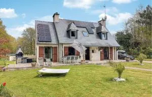 4 Bedroom Cozy Home In Riec-Sur-Belon - 阿旺桥