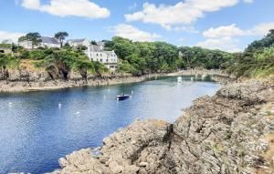 Maisons de vacances 4 Bedroom Cozy Home In Riec-Sur-Belon : photos des chambres