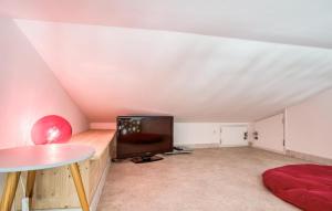Maisons de vacances Cozy Home In Dolus-D-oleron With Wifi : photos des chambres