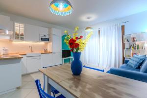 Casa Pintada Porto Pino, 500 mt to beach SouthSardiniaHolidays