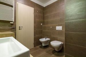 Central, Sunny and Spacious Apartment