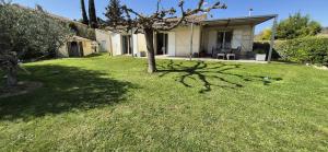 Villas Charming villa with a pool : photos des chambres