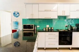 The Zinkwazi Beach Holiday Home - New Guelderland