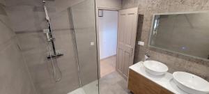 Villas Charming villa with a pool : photos des chambres