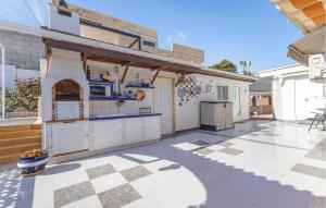 2 Bedroom Stunning Home In Torrevieja