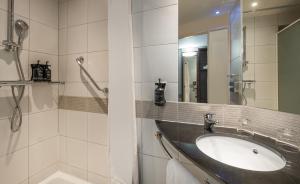Hotels Hotel Marseille Centre Gare Saint-Charles : Chambre Double Standard