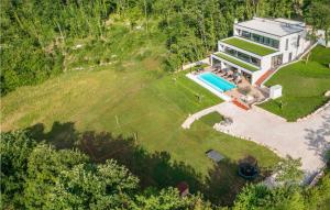 Awesome Home In Zminj With Wifi 