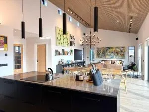 Bakkar Luxury Lodge - Ásborgir