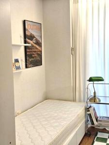 New Hongdae station 5 min