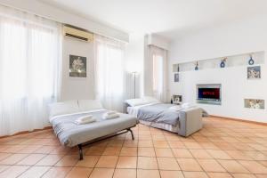 Vatican Art Apartment