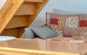Maisons de vacances 2 Bedroom Gorgeous Home In Offranville : photos des chambres