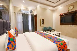 FabHotel Paradise