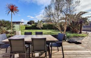 3 Bedroom Lovely Home In Saint-Pabu