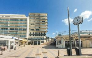 Stunning Apartment In Saint-Gilles-Croix-De-