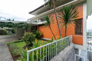 Family Only Amazing City View Villa - De Reiz Firen Syariah