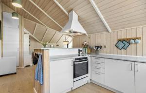 4 Bedroom Awesome Home In Ebeltoft