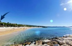 Logement climatisé avec jardin et parking pour 2 personnes en bord de plage - Virebelle