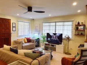 Muji Salvacion with WiFi & Netflix - Camalig