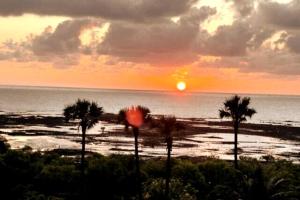 Marita 701 Bandra beauty 2 bed 2 Bath Sea view Parking