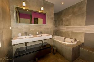 Villas Superbe propriete, piscine, salle de jeux, appareils de sport : Villa Deluxe