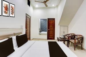 Hotel O Lohgarh Road Zirakpur Formerly JB Plaza