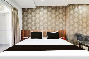 Super Townhouse Oak DLF Newtown