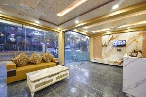 FabHotel Kesari Stayz