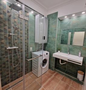 Central Greatforest Apartman 2