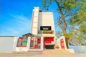 Super Townhouse Patel Nagar Near Saharanpur Chowk Dehradun - Деградун
