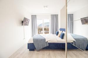 MoHost View 2BR - Top Floor Luxury Mountains View -AC-