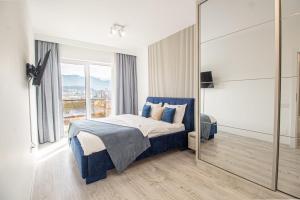 MoHost View 2BR - Top Floor Luxury Mountains View -AC-