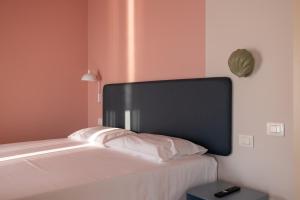 La Vista Postcard Hotel