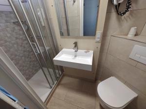 Hotels The Originals City, Archotel, Sens : photos des chambres