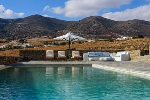 Soho Villa in Paros