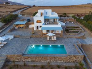 Soho Villa in Paros