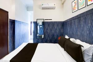 Collection O Kukatpally S Palace