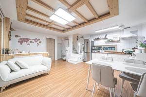 Gongju Simpyeongjae Private House Pension